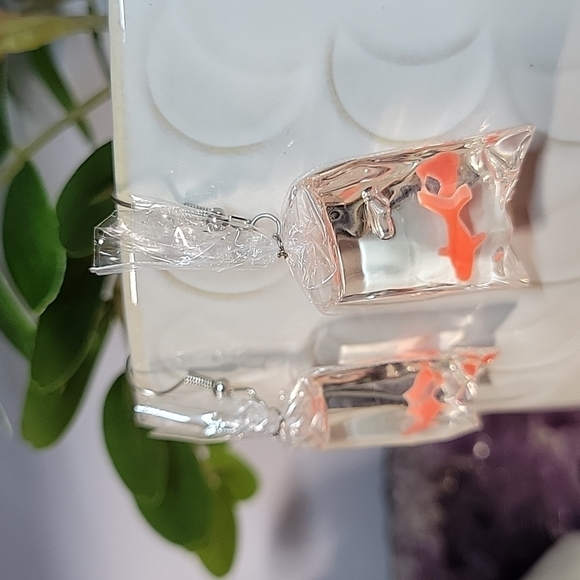 Carnival Winner Drop Earrings - Picture 2 of 6